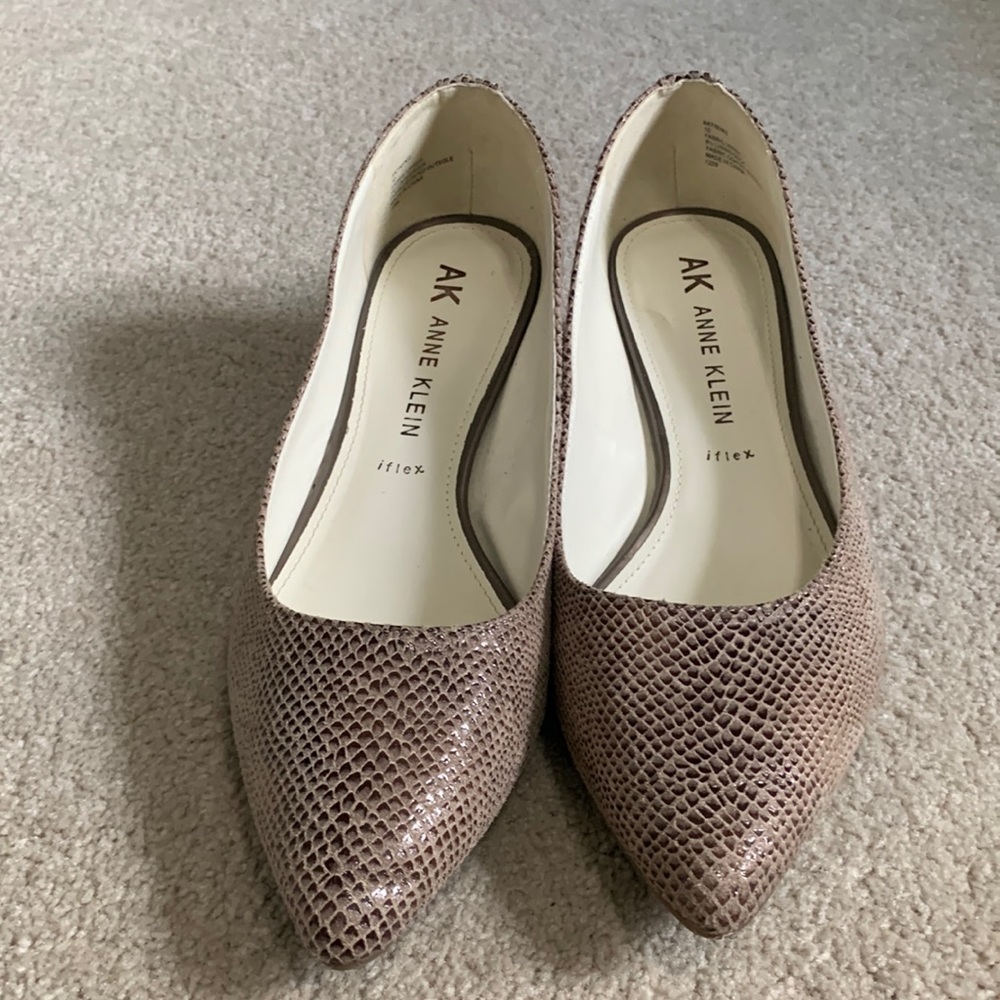 Anne Klein iflex, low heel